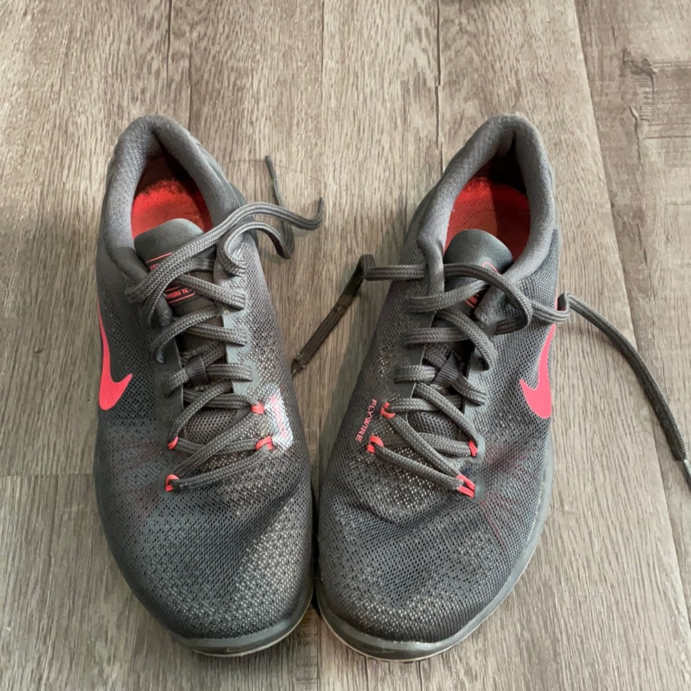 Nike Flex Supreme Training Sneakers